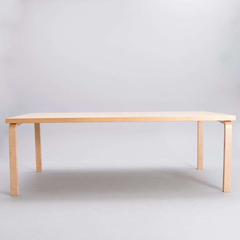 ALVAR AALTO, BORD, modell 86, Artek 2008.