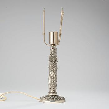 An Anna Petrus pewter table lamp, Stockholm 1927.
