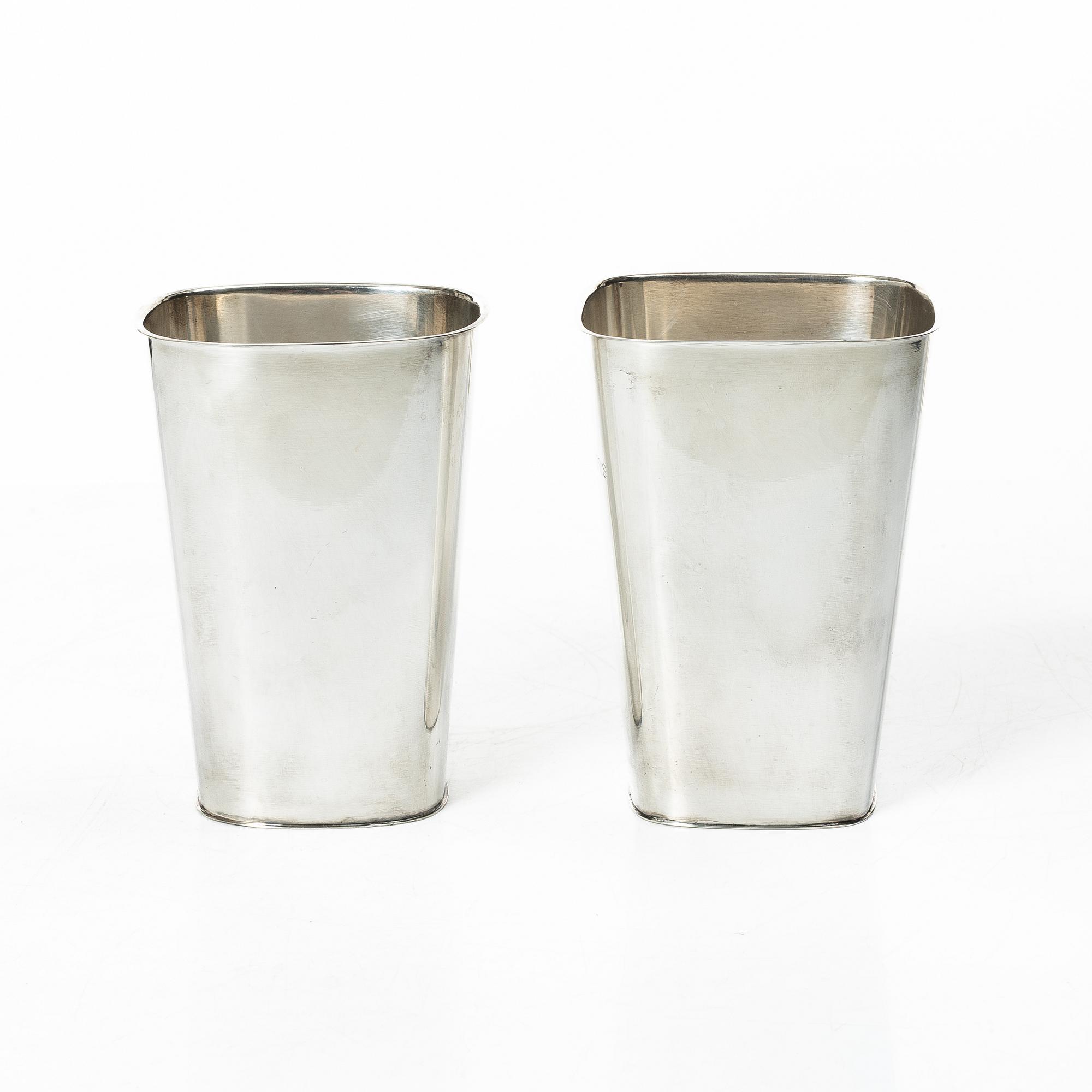 Gustaf Janson, vaser, 2 st, sterlingsilver, CG Hallberg, Stockholm, 1959.