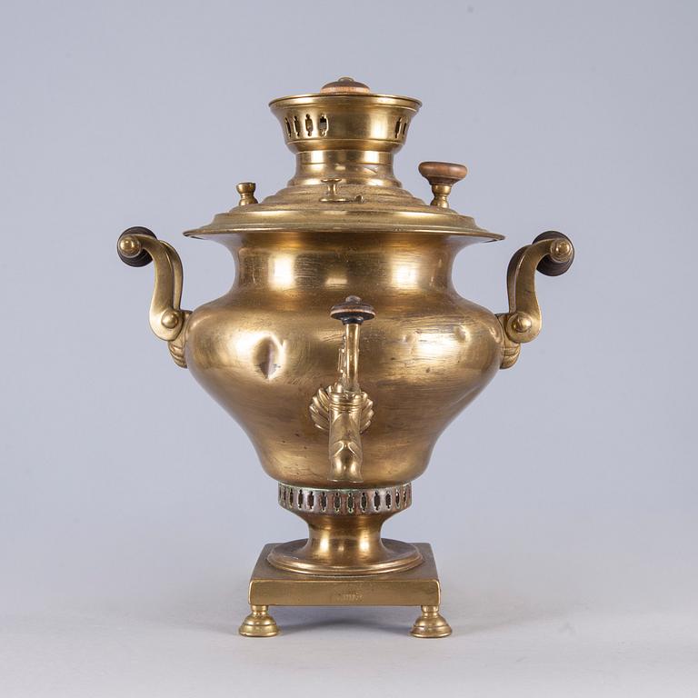 SAMOVAR, mässing, Ryssland, 1900-talets början.