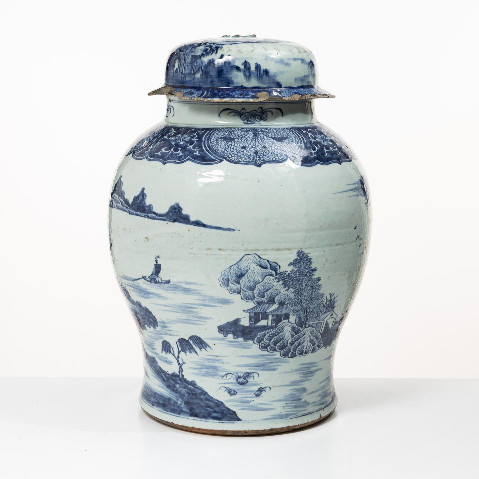 A large blue and white export porcelain urn with cover, China, Qianlong (1736-95).