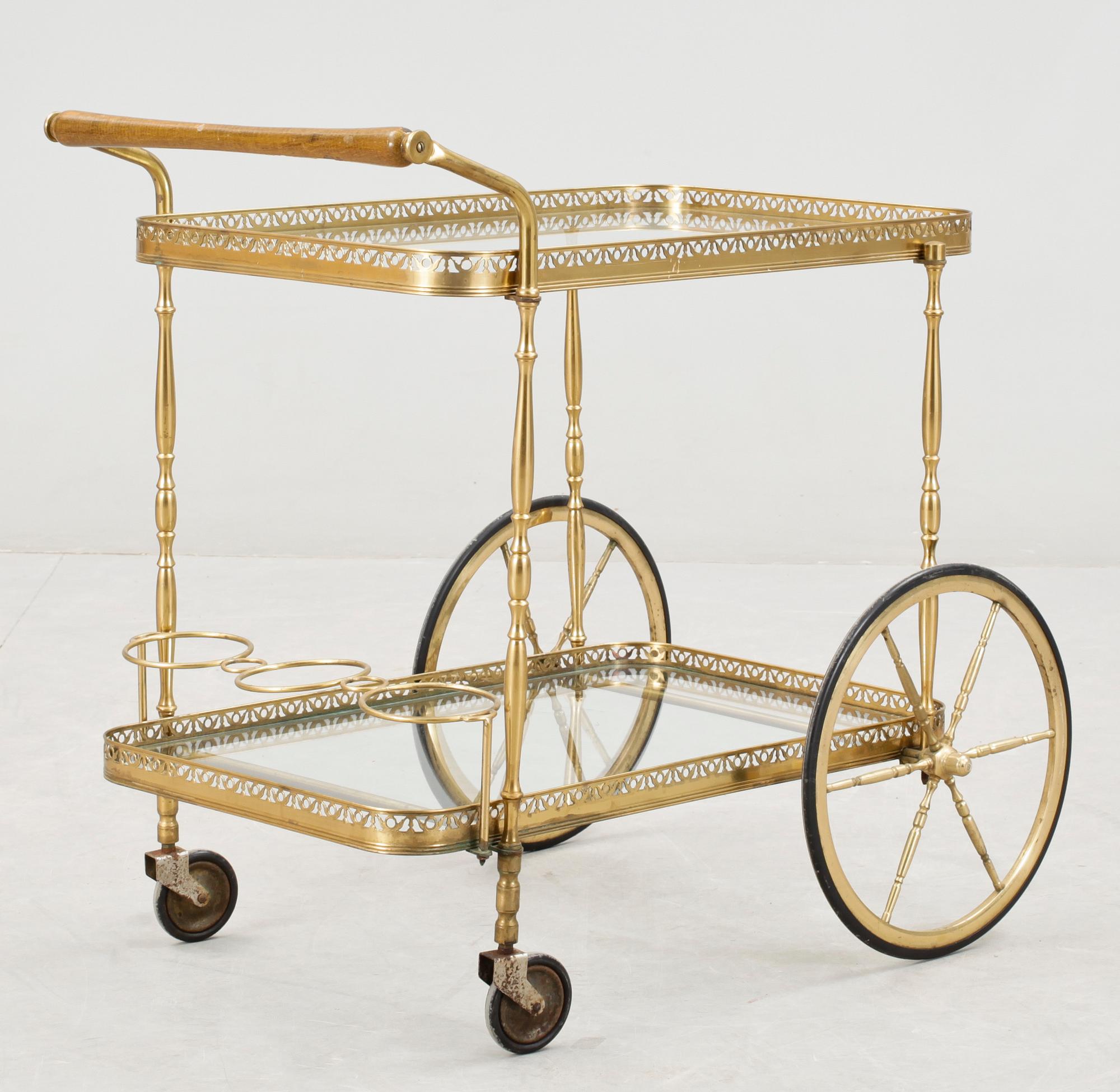 SERVERINGSVAGN, 1900-talets andra hälft.