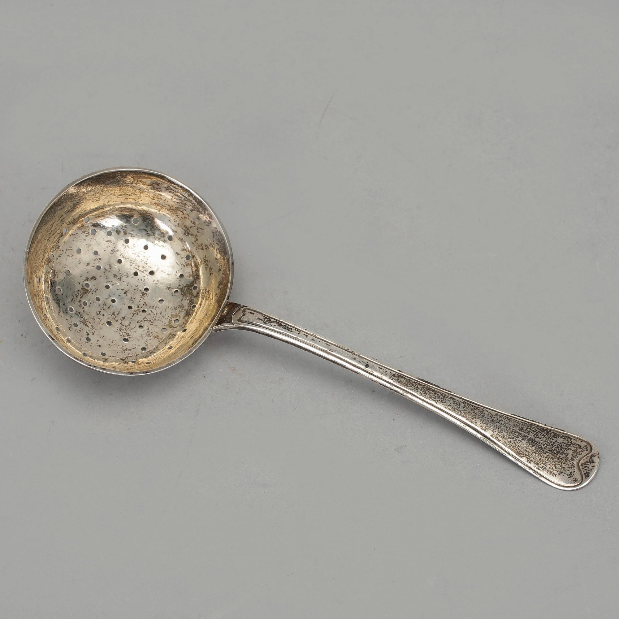 STRÖSKED, silver. Johan Petter Möller, mästare i Laholm 1778-1789. Vikt ca 78 gram.