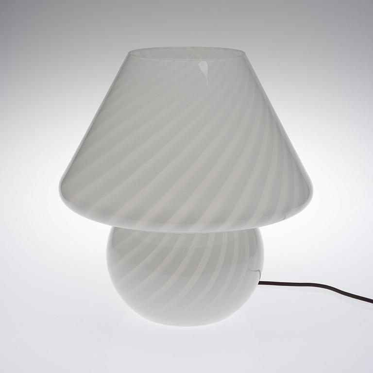 BORDSLAMPA, glas, 1900-talets senare hälft.
