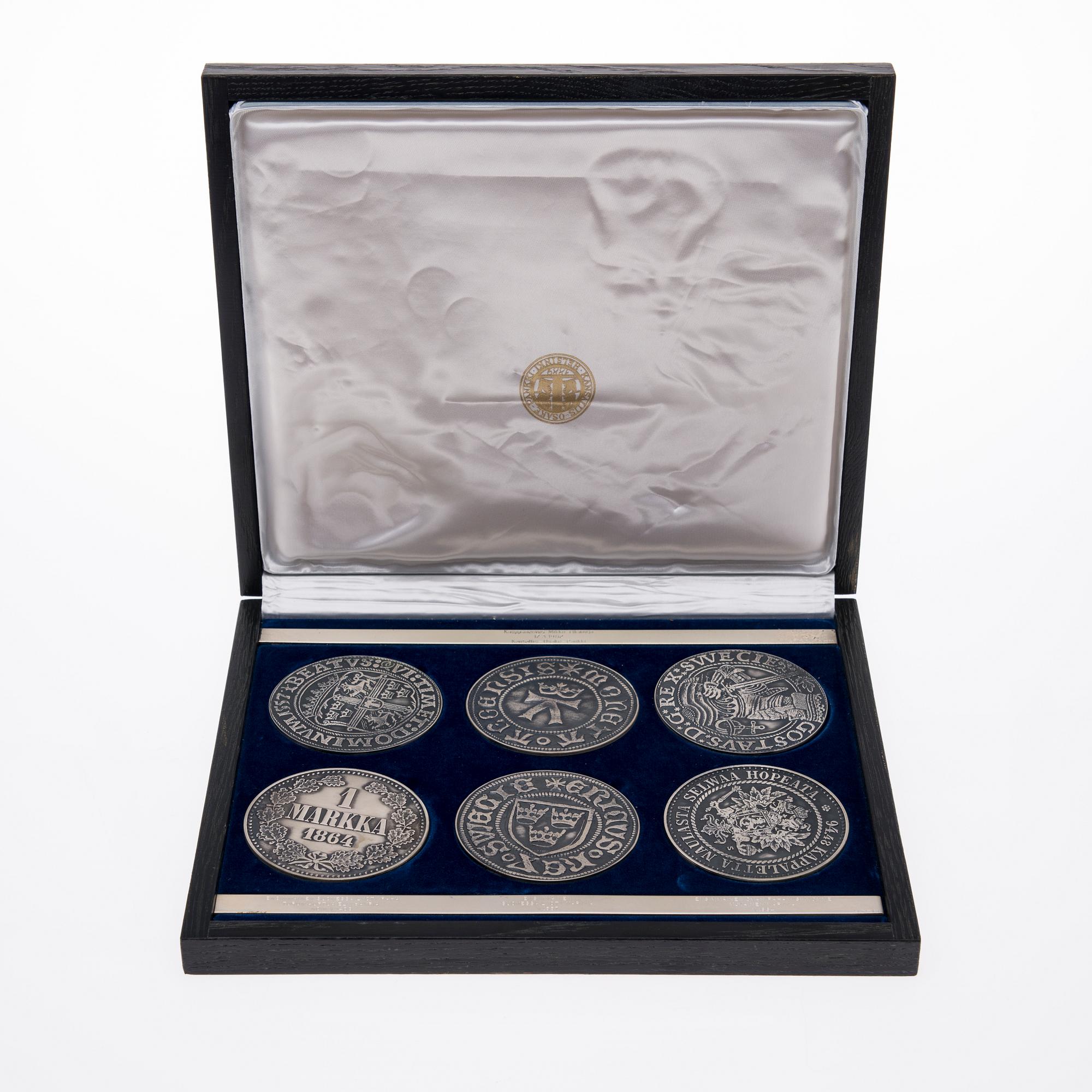 GLASUNDERLAG, 6 st, silver, Tillander 1974. Total vikt 633 g.