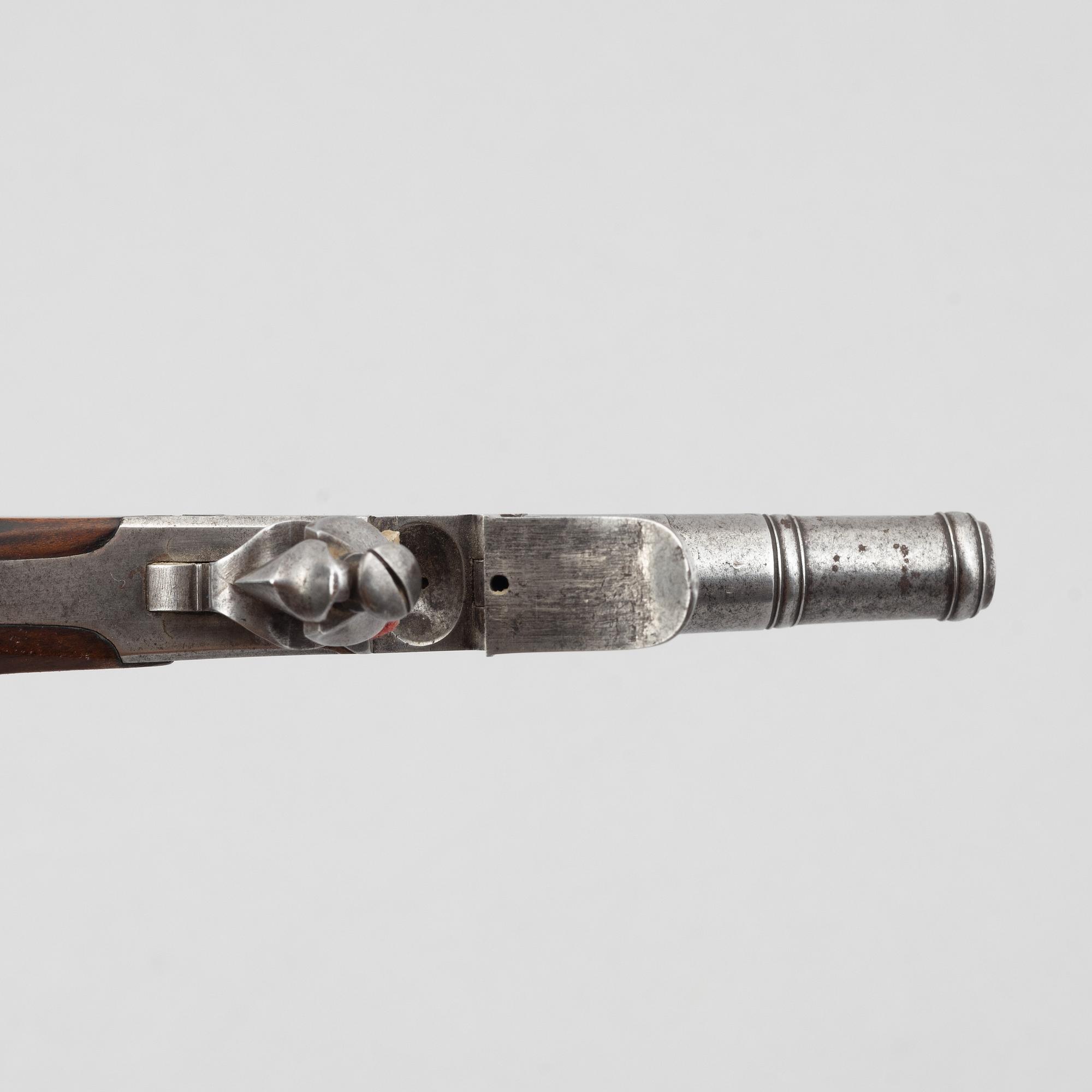 Flintlåspistoler, ett par, signerade Lambert Dit Biron, Liege omkring år 1800.