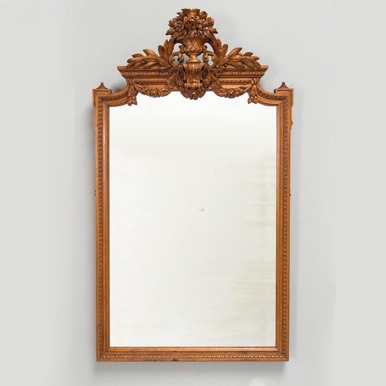 Spegel, troligen Ryssland, 1800-talets andra hälft.