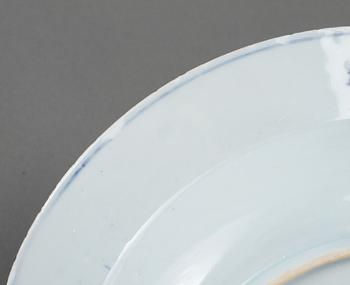 TALLRIKAR, 2 st, porslin, Kina, Kangxi, (1662-1722).