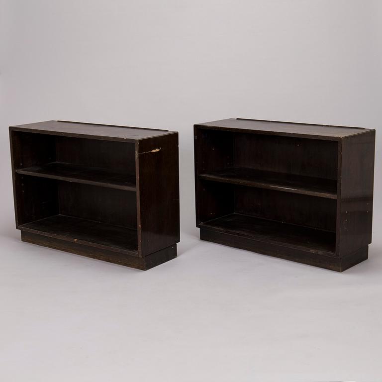 Aino Aalto, Two bookshelves for O.Y. Huonekalu- ja Rakennustyötehdas A.B.