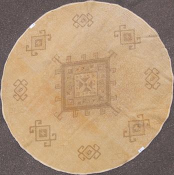 MATTA, Marocco. Ca 240x250 cm.