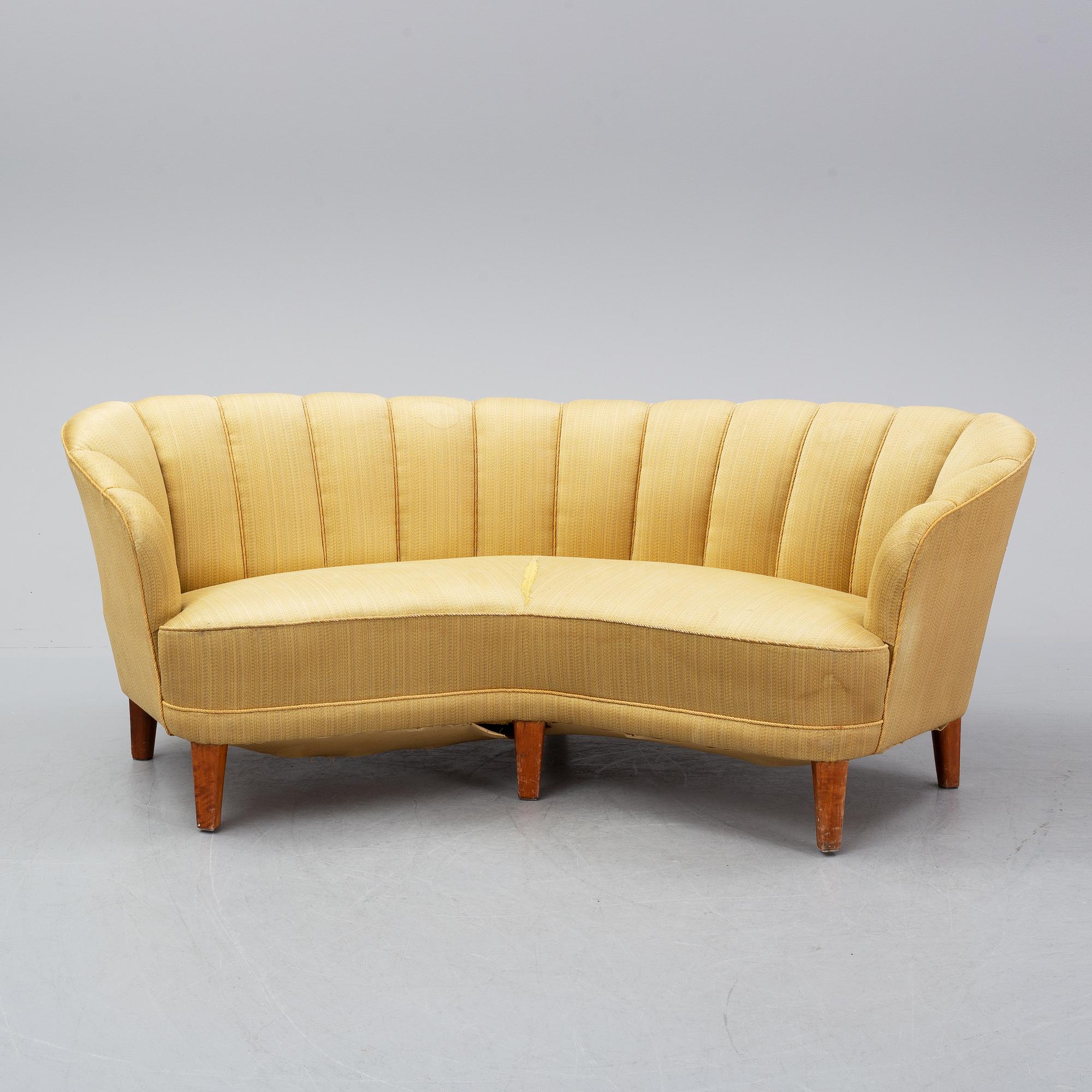 A 1930/40's sofa.