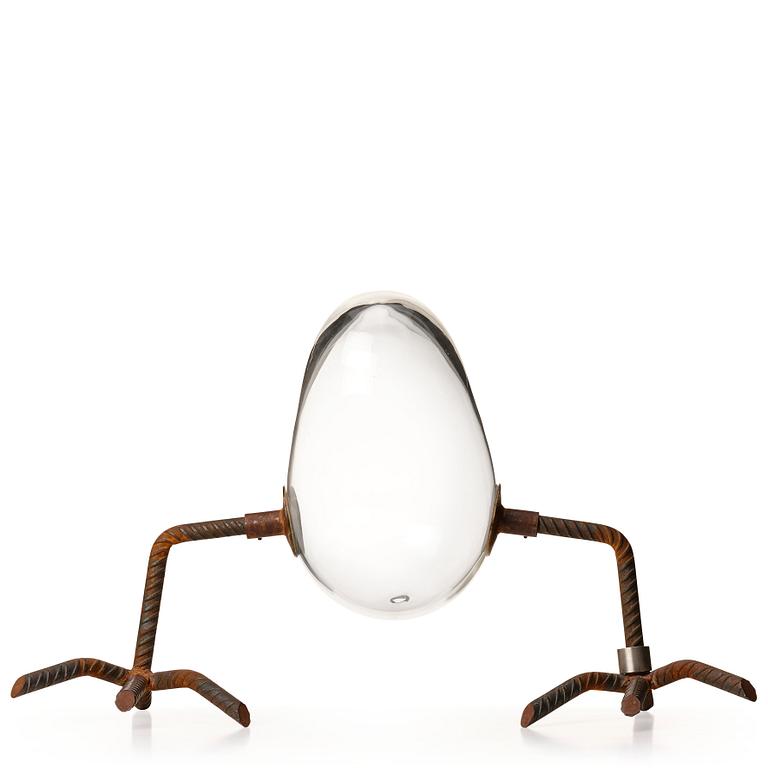 Koen Vanmechelen, "Walking egg".