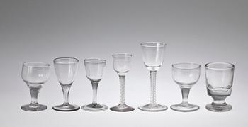 VINGLAS, 7 st olika, bla England, sent 1700-tal till tidigt 1800-tal.