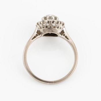 Ring, carmine ring, 18K white gold with brilliant-cut diamonds.