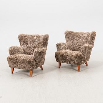 Ilmari Lappalainen, a pair of 'Laila' armchairs for Asko, Finland mid-20th-century.