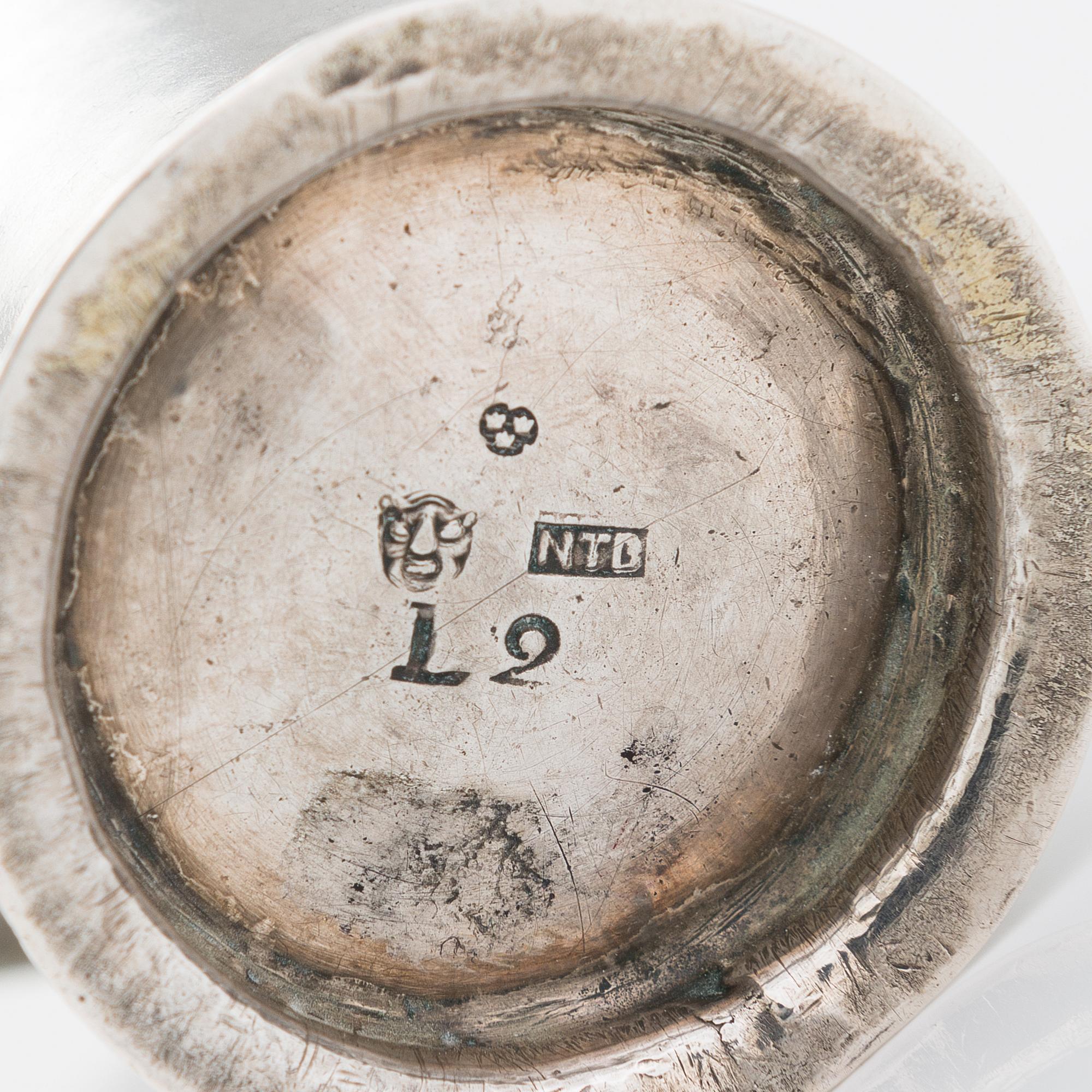 Bägare, 2 st, silver, Nils Tornberg, Linköping 1793 och LLG, Sverige, utan års- och stadsstämplar.