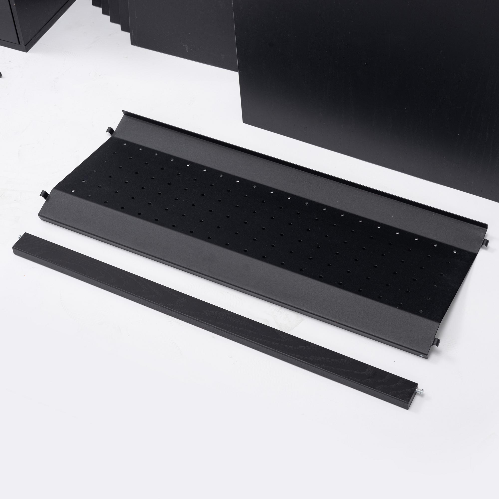 Nils Strinning, hyllsystem, "String".