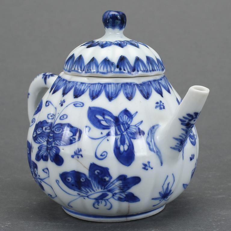 TEKANNA, porslin , Kina, Chien Lung, 1736-1795.