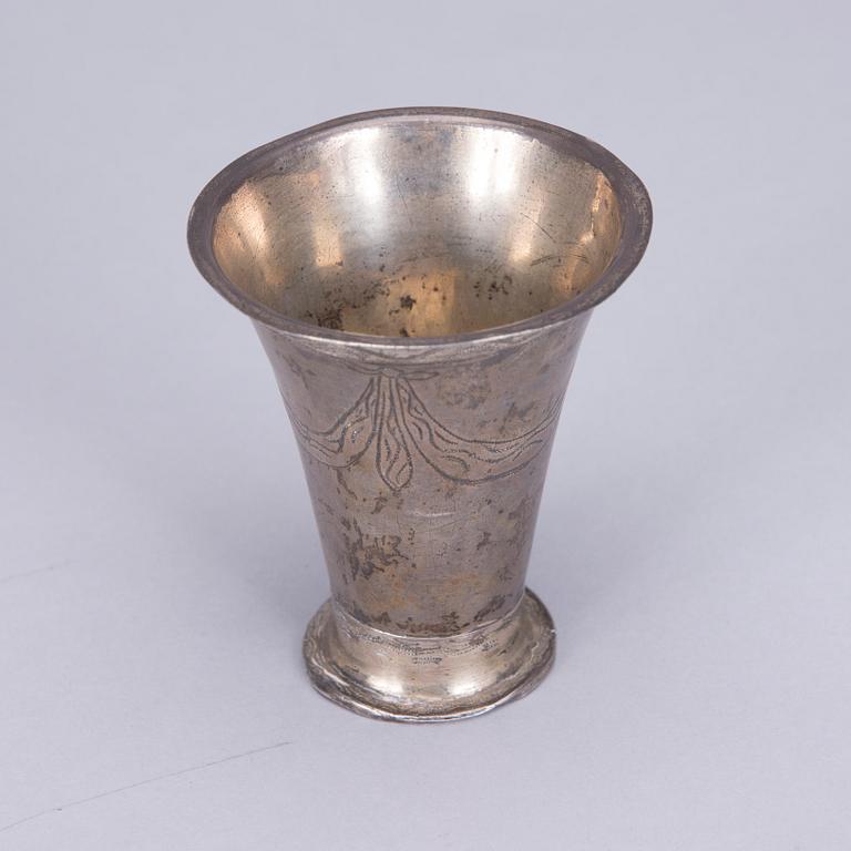 BÄGARE, silver, Pehr Blommert, Gävle 1816. Vikt 39,8 g.