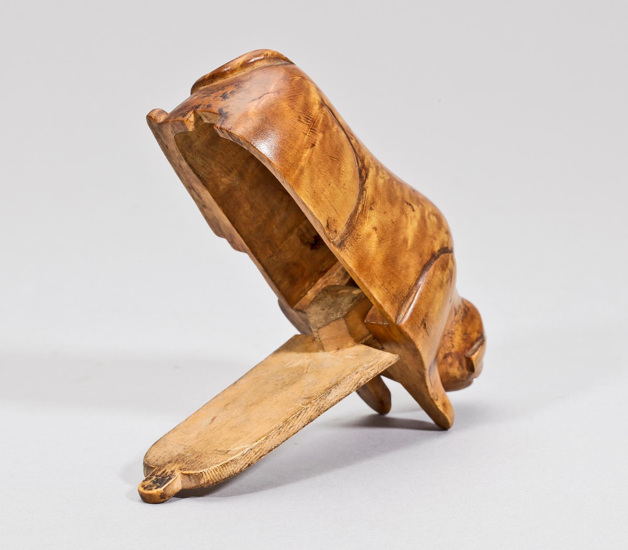 SNUSHUND, trä, 1800-tal.