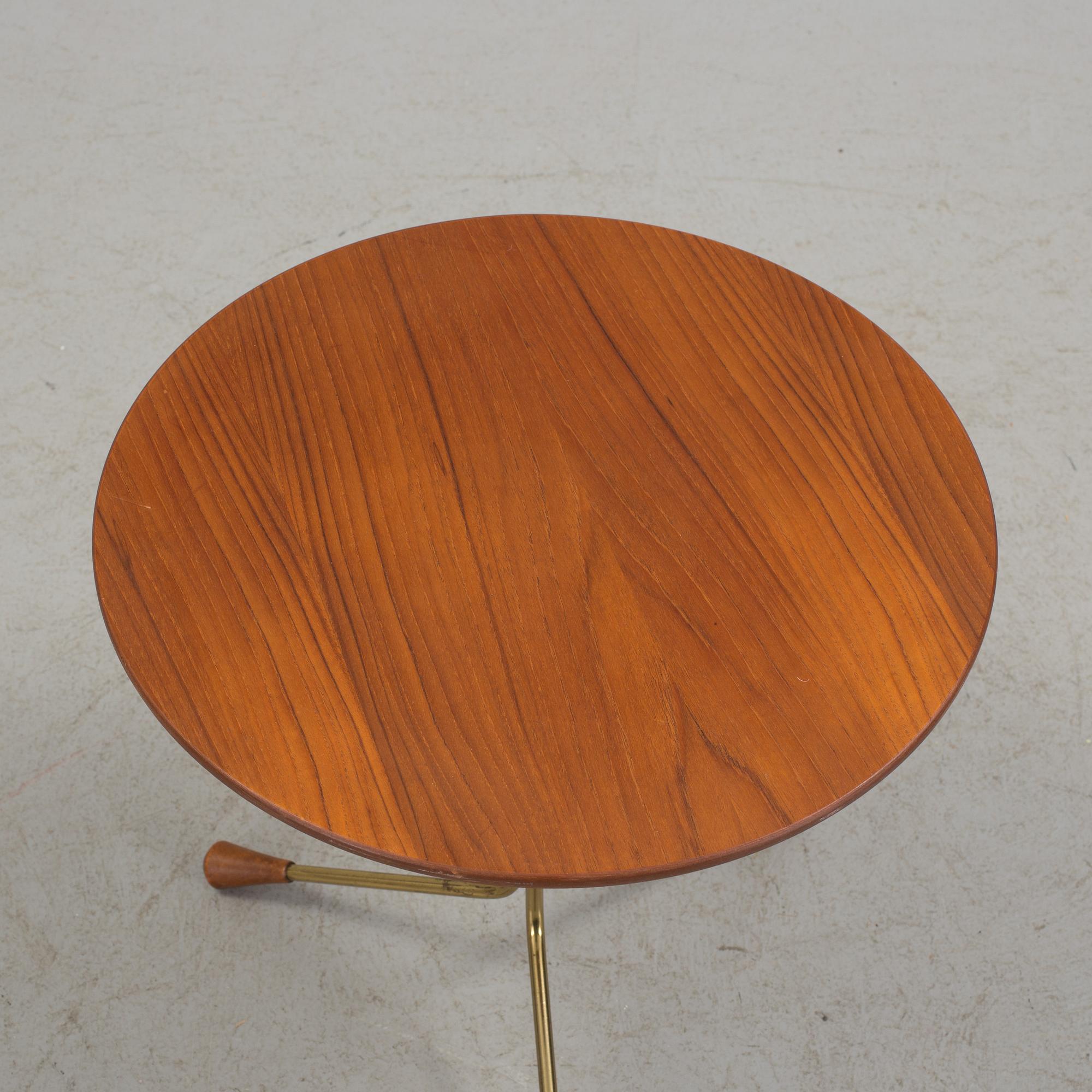 A 'Alberts-table' by Albert Larsson, Tibro.