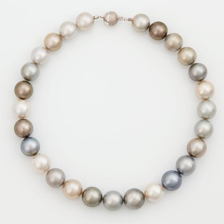 A NECKLACE of cultured Tahiti pearls.