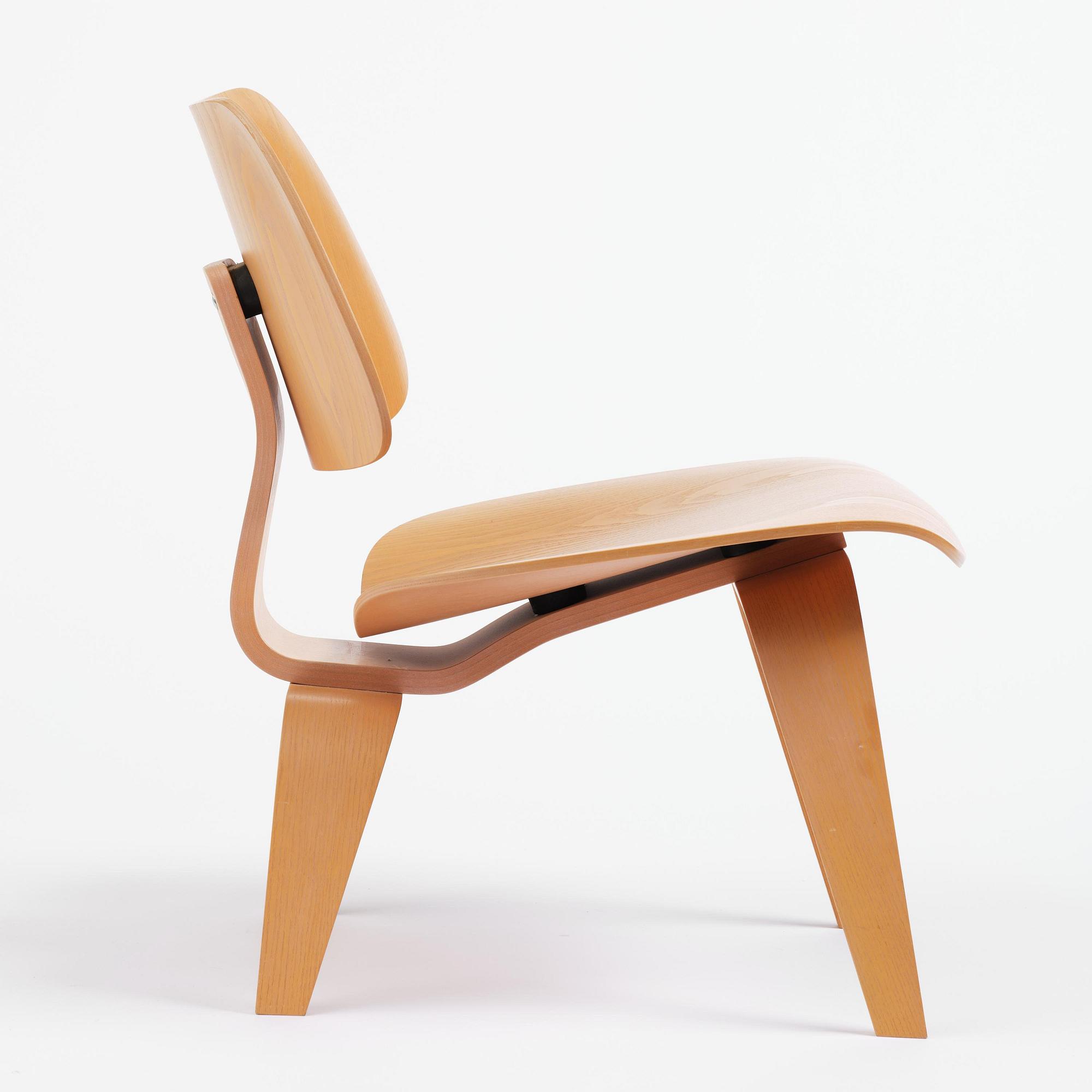 Charles & Ray Eames, a "Plywood Group LCW" easy chair, Vitra, 2015.