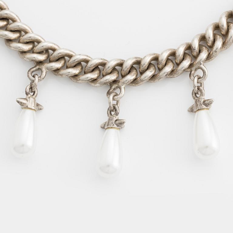 Maria Nilsdotter, collier, "Chunky Chain Pearls Necklace".