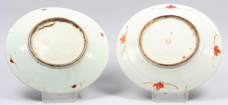 FAT, 2 st snarlika, porslin, Kina, 1900-tal.