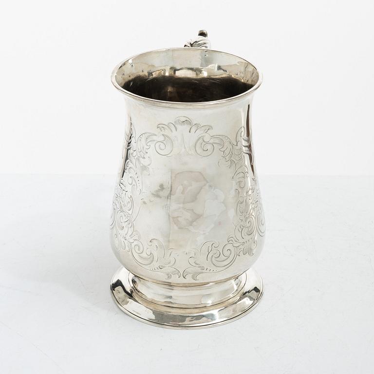 A British silver tankard, mark of John King, London 1773.