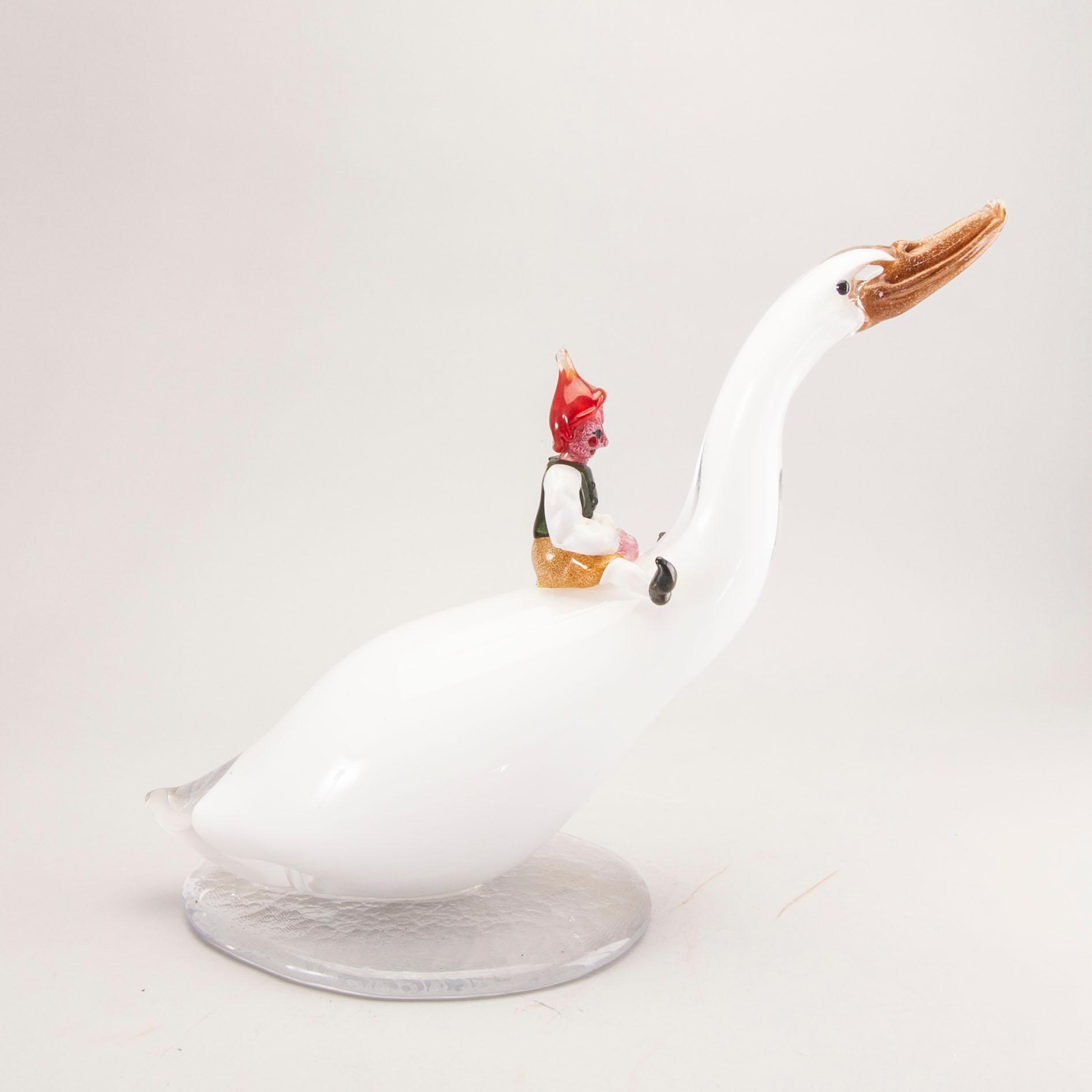 Ludvig Löfgren, a unique glass sculpture signed and dated 2016.
