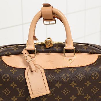 BAG, "Evasion", Louis Vuitton.