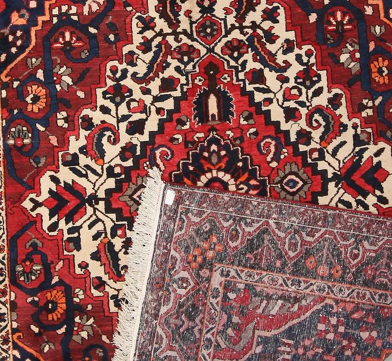 MATTA, Baktiari. Ca 205 x 310 cm.