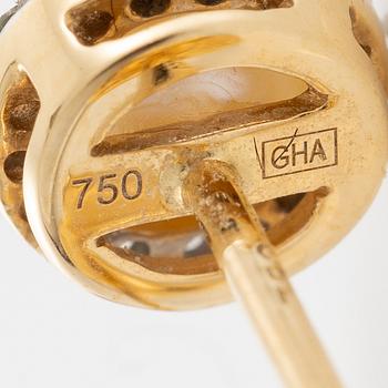 Earrings, a pair, 18K gold with pearls and small diamonds.