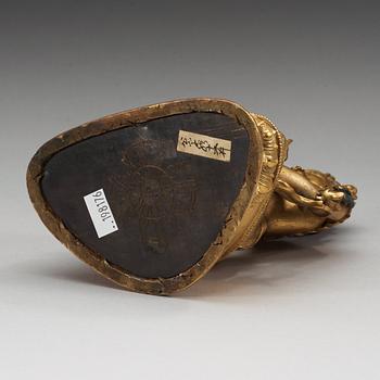 VIT TARA, förgylld brons. Sinotibetansk, 1700-tal.