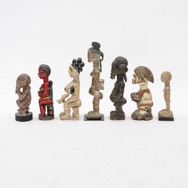 Skulpturer, 7 st, enligt uppgift i från b.la Puno, Gabon, Elfebenskusten, Tetela, Kongo, m.m, 1900-talets andra hälft.