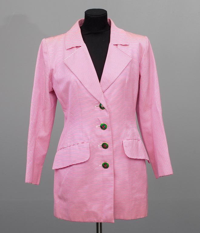 KAVAJ, Yves Saint Laurent.