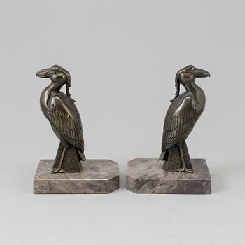 A PAIR OF ART DECÓ BOOK STANDS, 1930s.