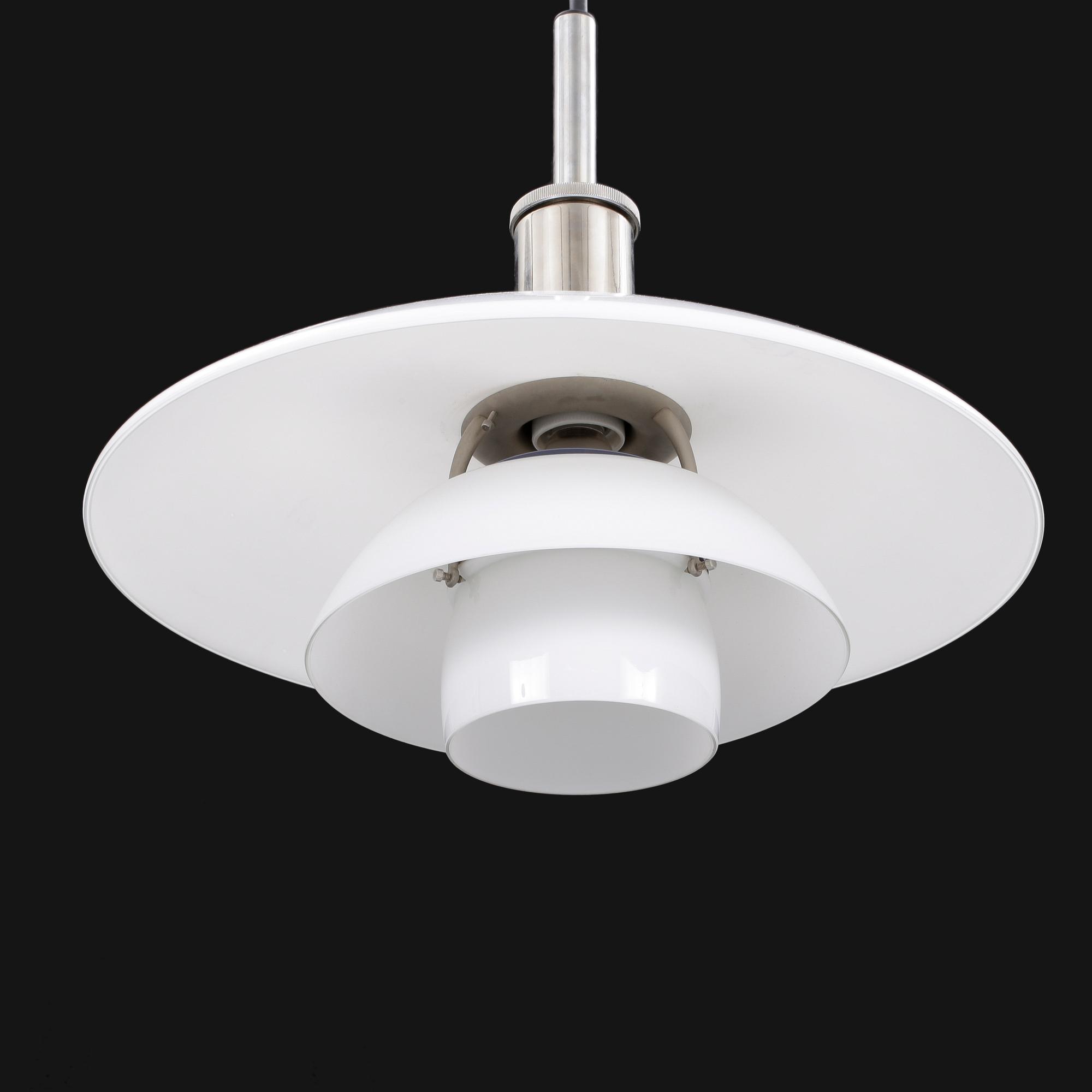 TAKLAMPA, "PH-4½-4", Poul Henningsen, Louis Poulsen. Höjd 42 cm.