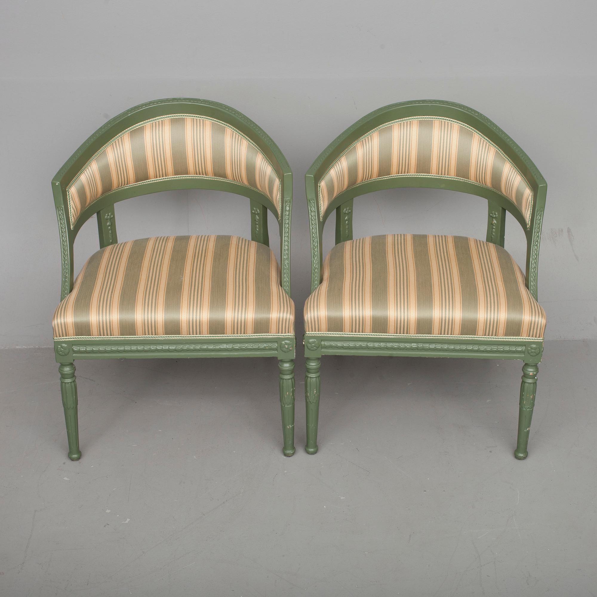 BALJFÅTÖLJER, ett par, sengustaviansk stil, 1900-talets början.