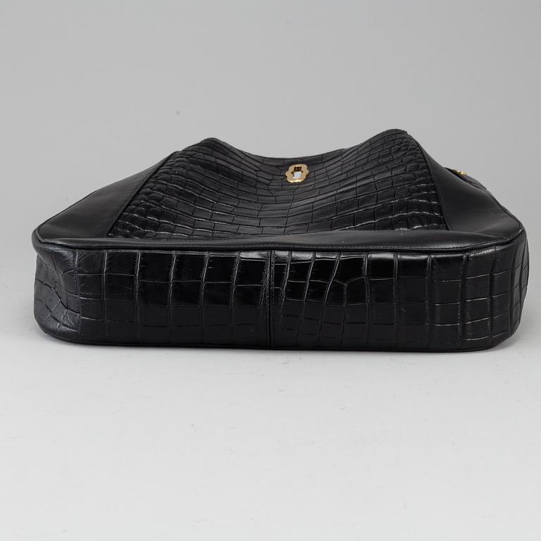 MULBERRY, a black leather 'Marloes' hobo bag.