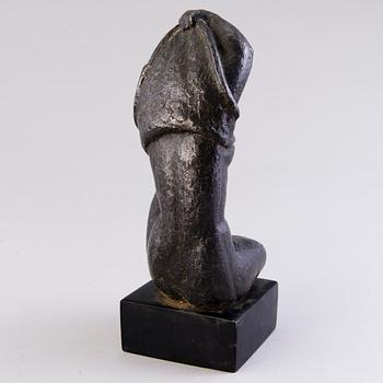 HEIKKI HÄIVÄOJA, veistos, pronssia, signeerattu.