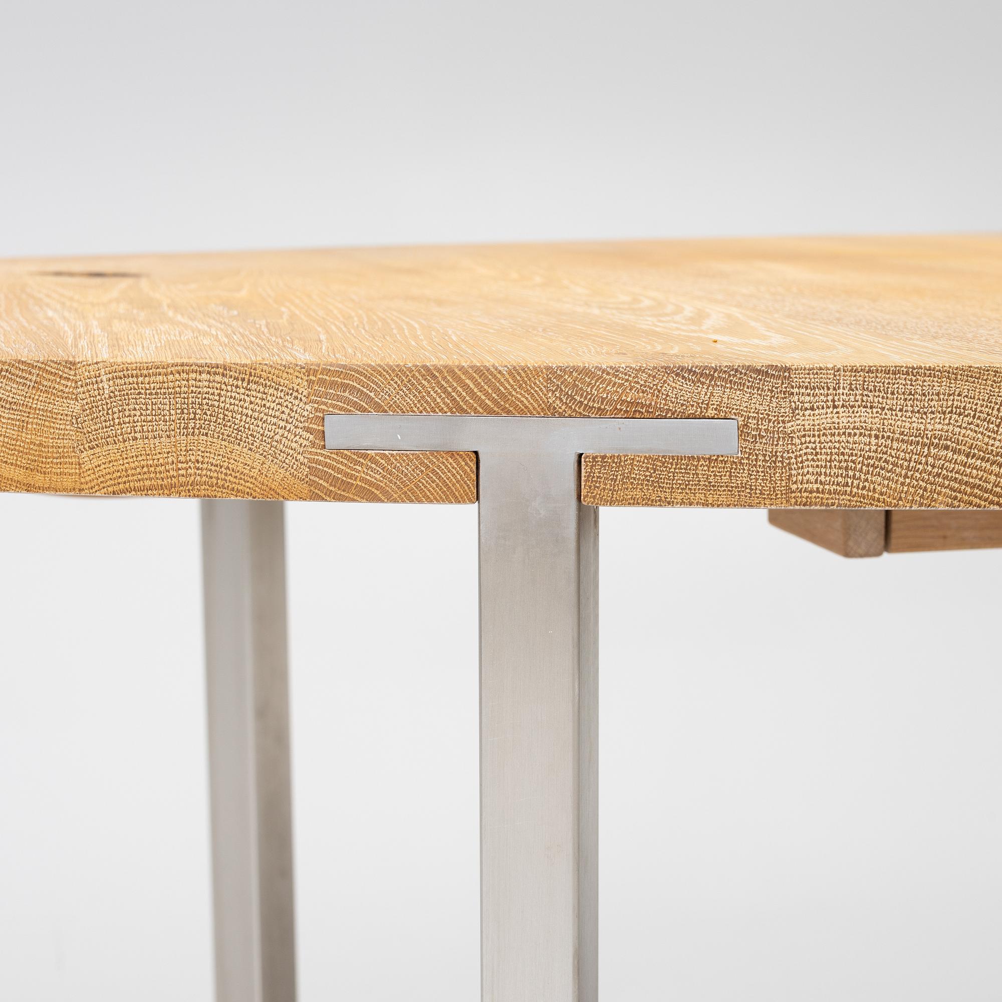 Nissen & Gehl, dining table, model "GM 210", Gramrode Møbelfabrik, Naver Collection, Danmark 2018.