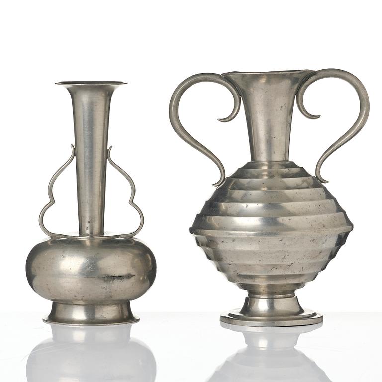 Sylvia Stave, vaser, två stycken, C.G. Hallberg, Stockholm, 1931-37.