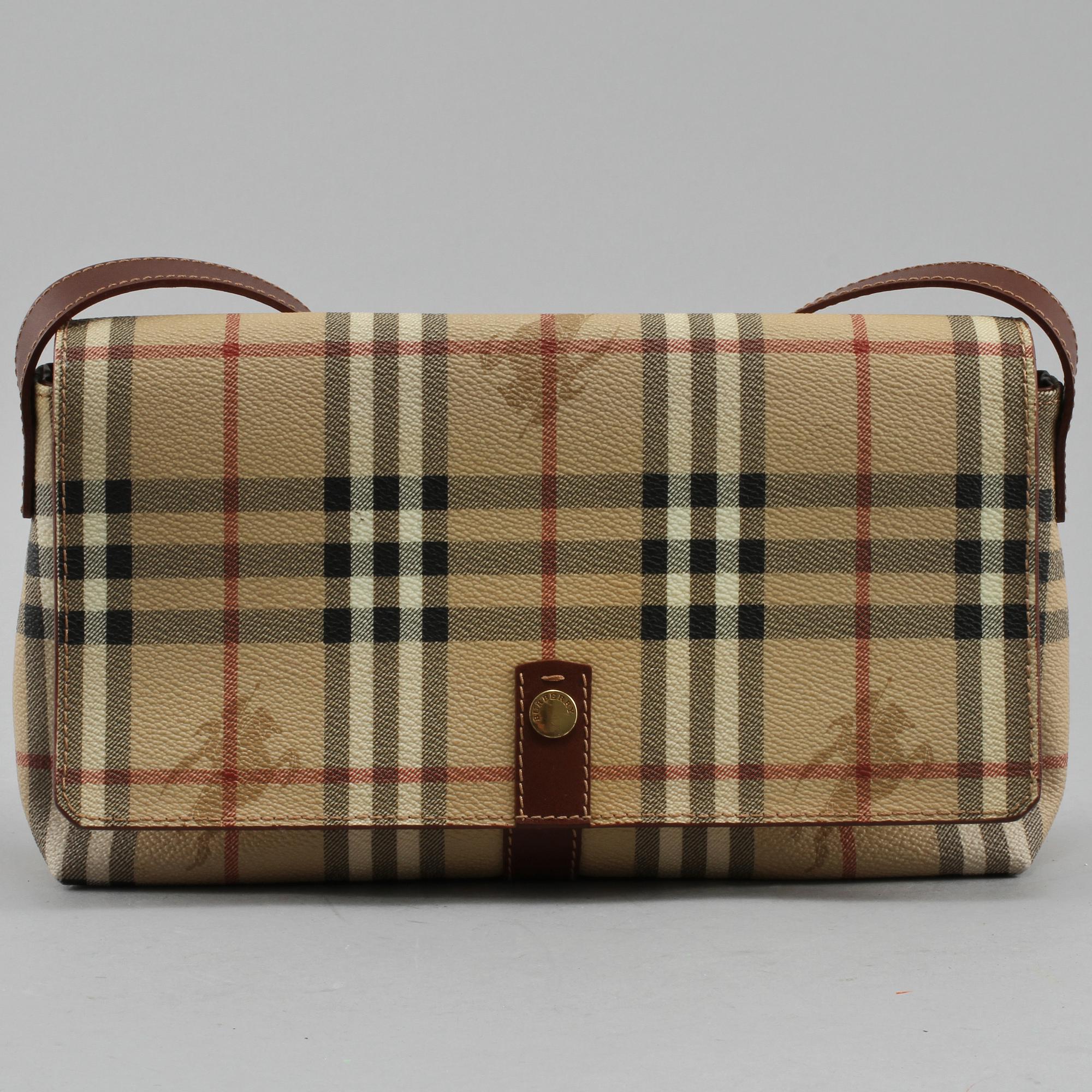 VÄSKA, Burberry, London.