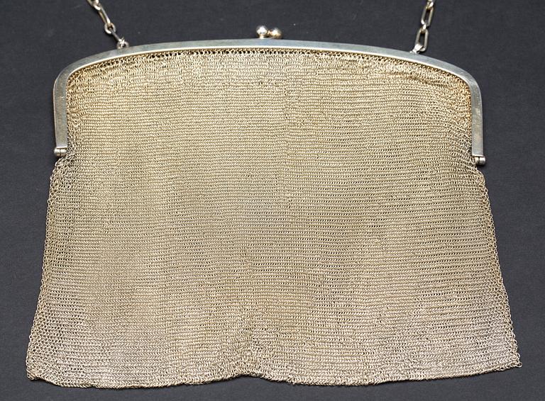 AFTONVÄSKA, silver, K & L, svenska importstämplar. Vikt ca 232 gram.