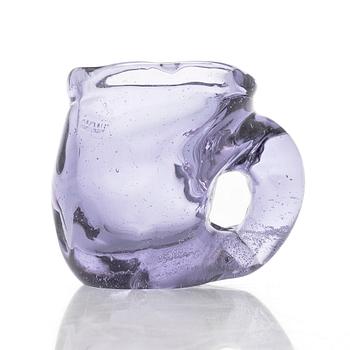Sini Majuri, Konstglas, "Kåsa", signerad Sini Majuri. Riihimäki 2025.