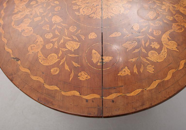 BORD, Holland, 1800-talets första hälft.