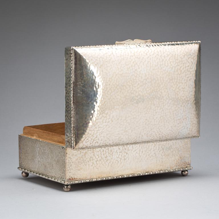 CIGARRSKRIN, 830 silver, importstämplar. Total vikt inkl. inredning 1192 gram.