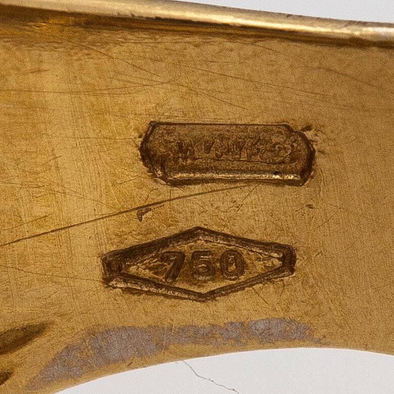 An 18K gold ring. Italy.